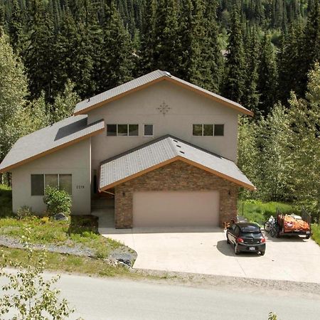 Soleil Chalet By Bear Country Sun Peaks Exterior foto